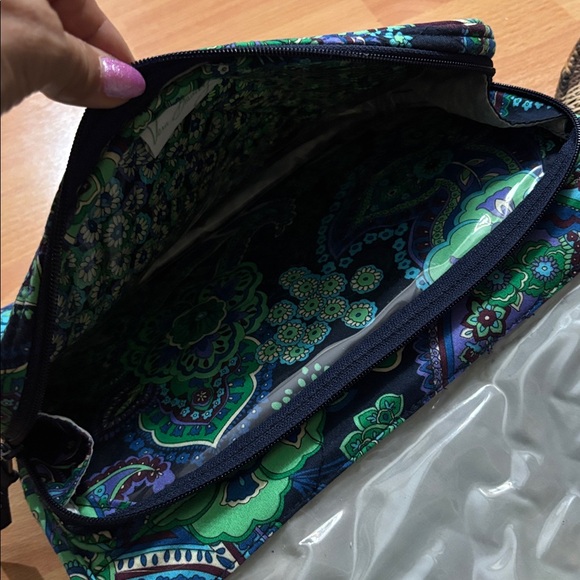 Vera Bradley Floral Blue and Green Travel Bag - Picture 6 of 16